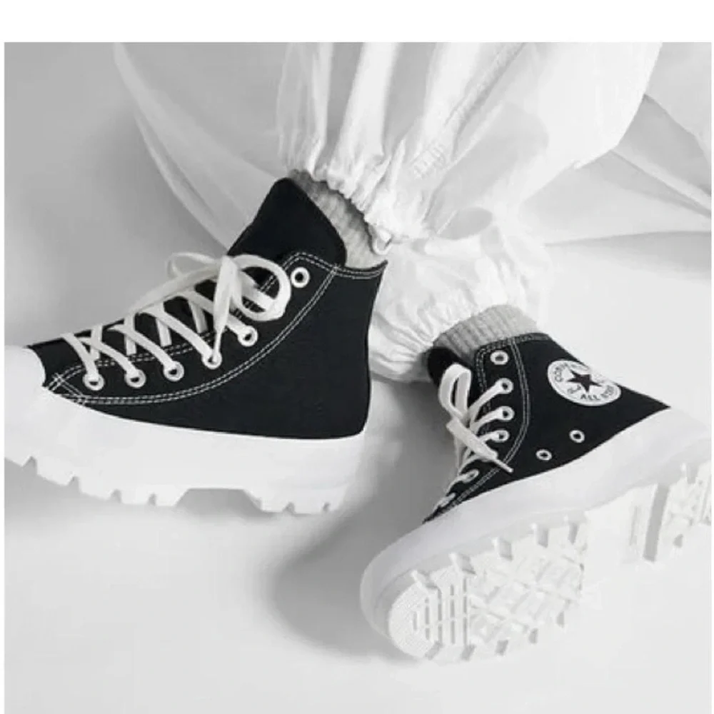 Converse Chuck Taylor All Star Hi Lugged – W 10, Black/White, Lightly Worn